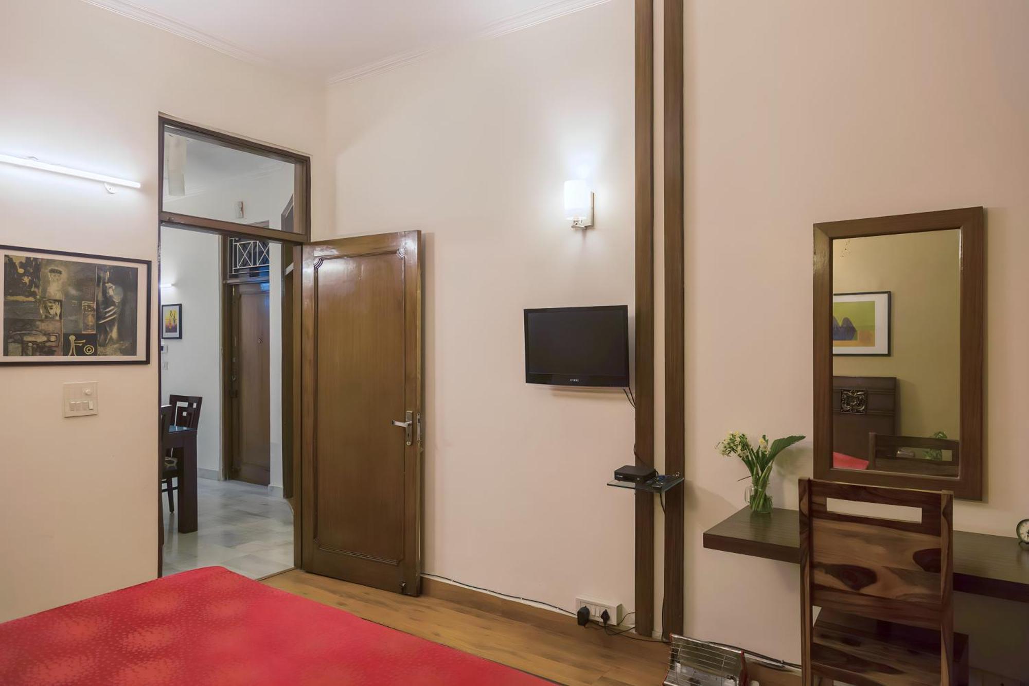 Woodpecker Apartments Hauz Khas New Delhi Exterior photo